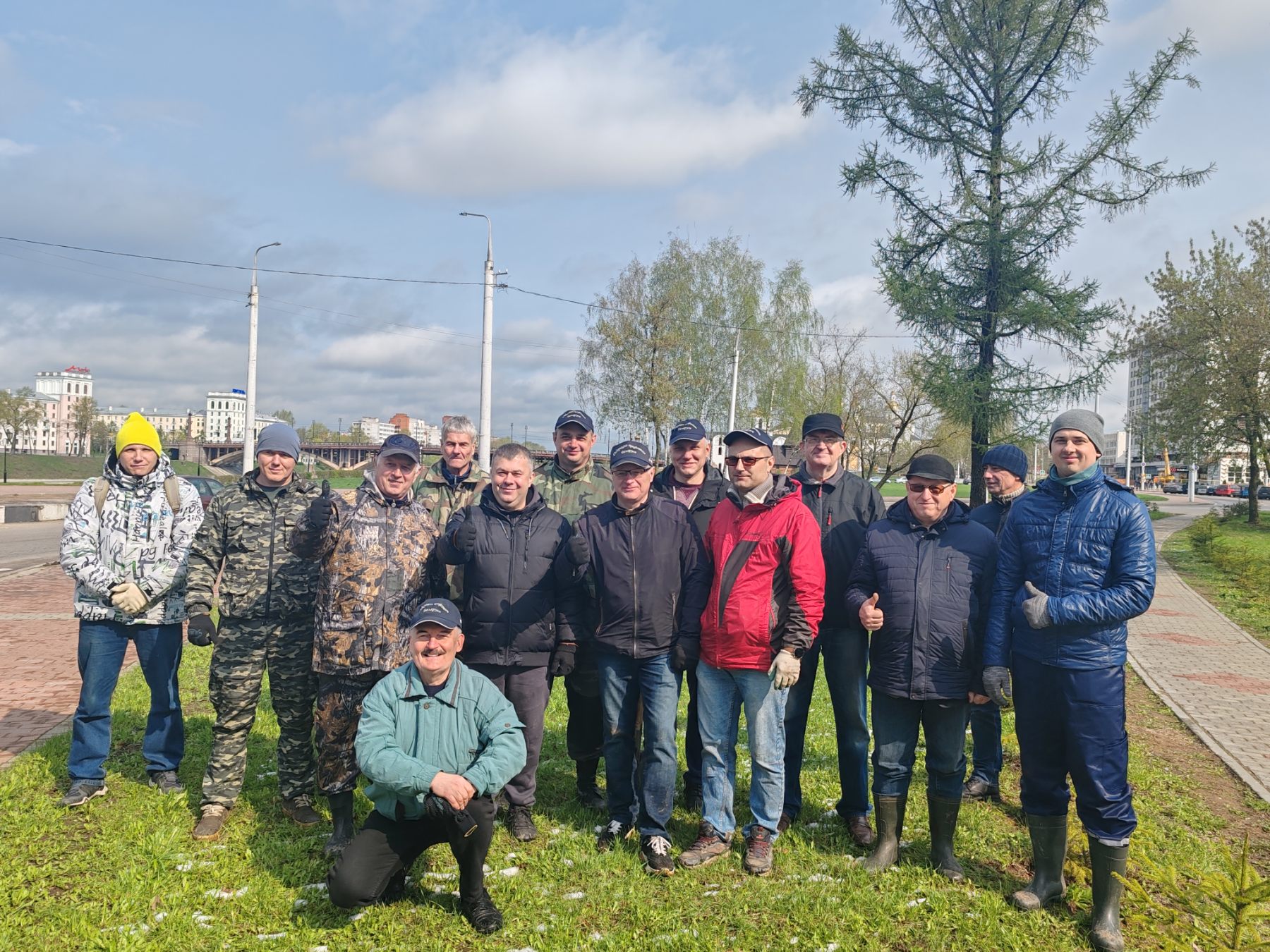 Профсоюзы Витебщины приняли участие в республиканском субботнике -  ВИТЕБСКОЕ ОБЛАСТНОЕ ОБЪЕДИНЕНИЕ ПРОФСОЮЗОВ