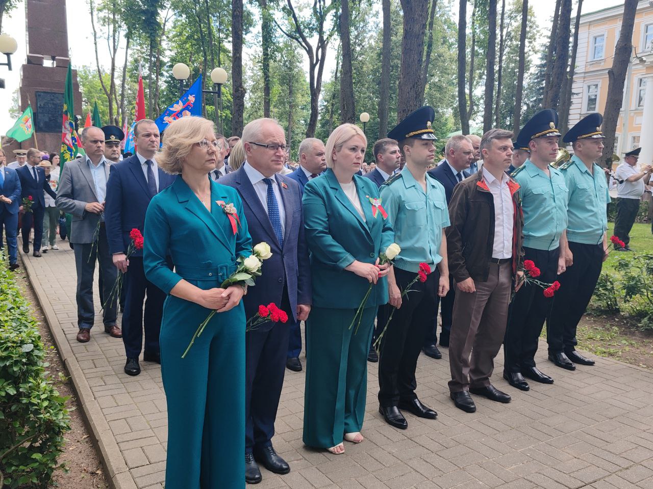 Важно хранить память об ушедших героях и ценить мир - ВИТЕБСКОЕ ОБЛАСТНОЕ  ОБЪЕДИНЕНИЕ ПРОФСОЮЗОВ